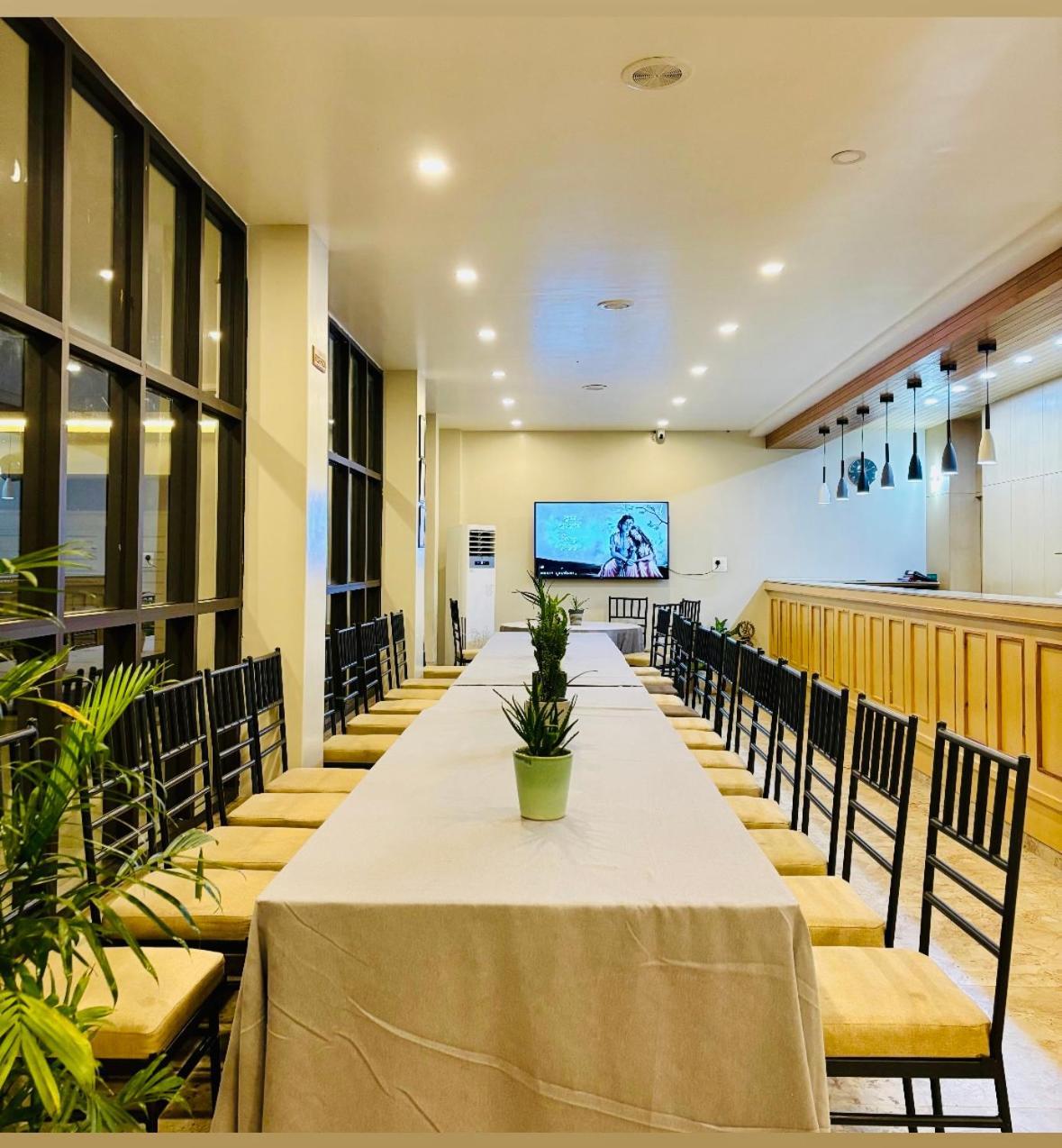 Hotel Gulmohar Bharatpur  Exterior photo